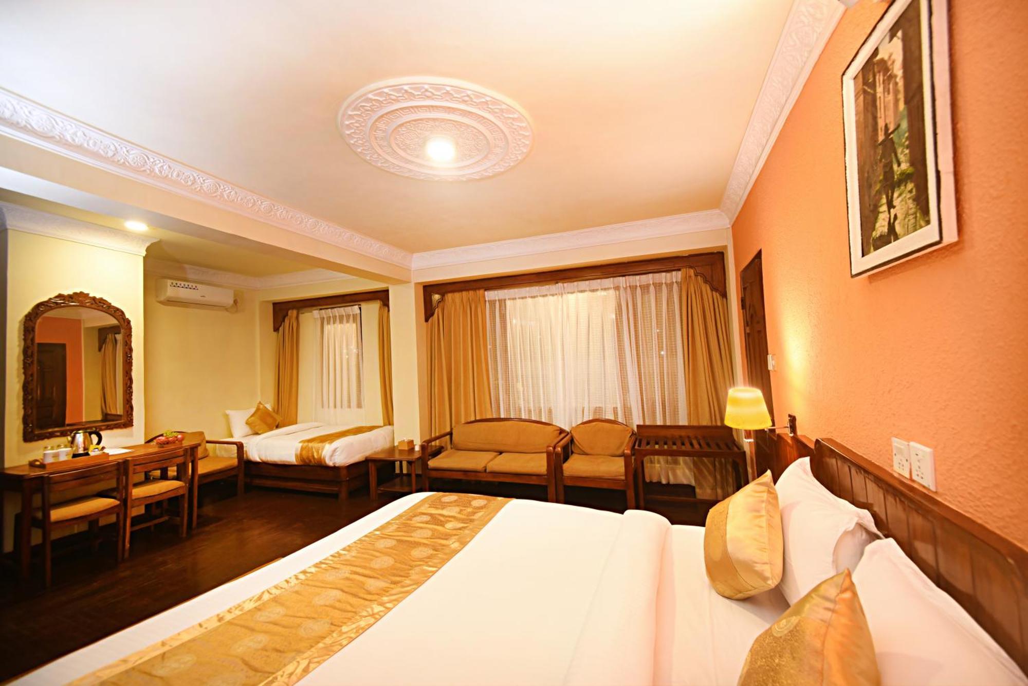 Nirvana Garden Hotel Kathmandu Buitenkant foto