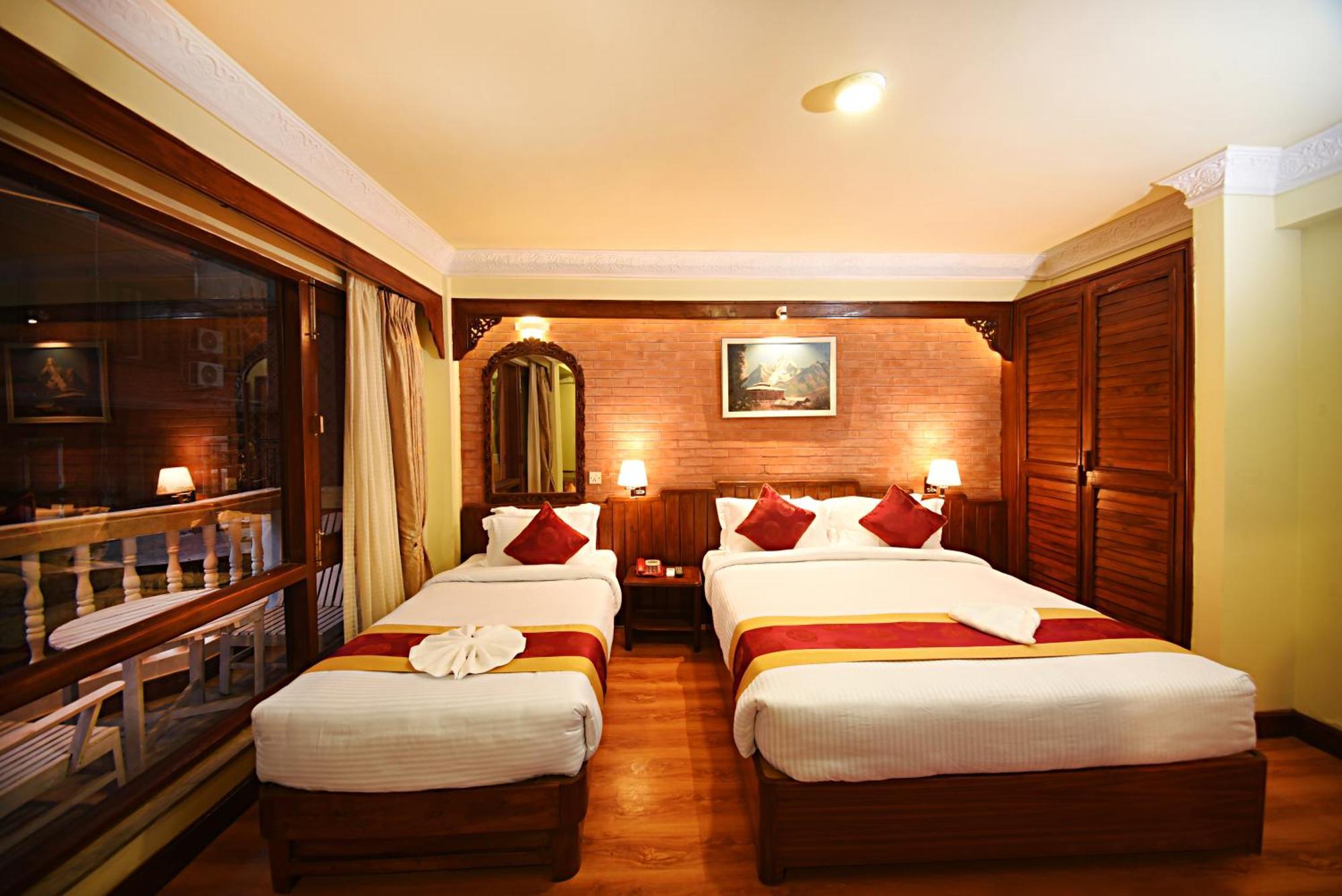 Nirvana Garden Hotel Kathmandu Buitenkant foto