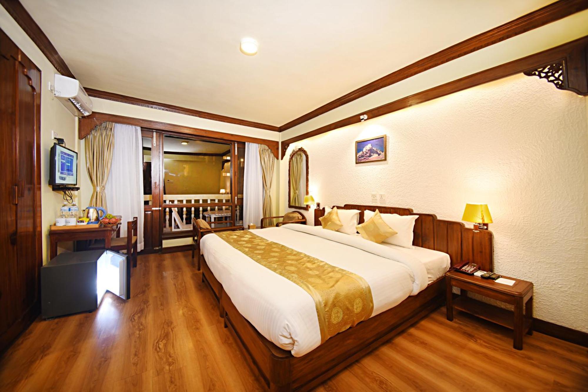 Nirvana Garden Hotel Kathmandu Buitenkant foto