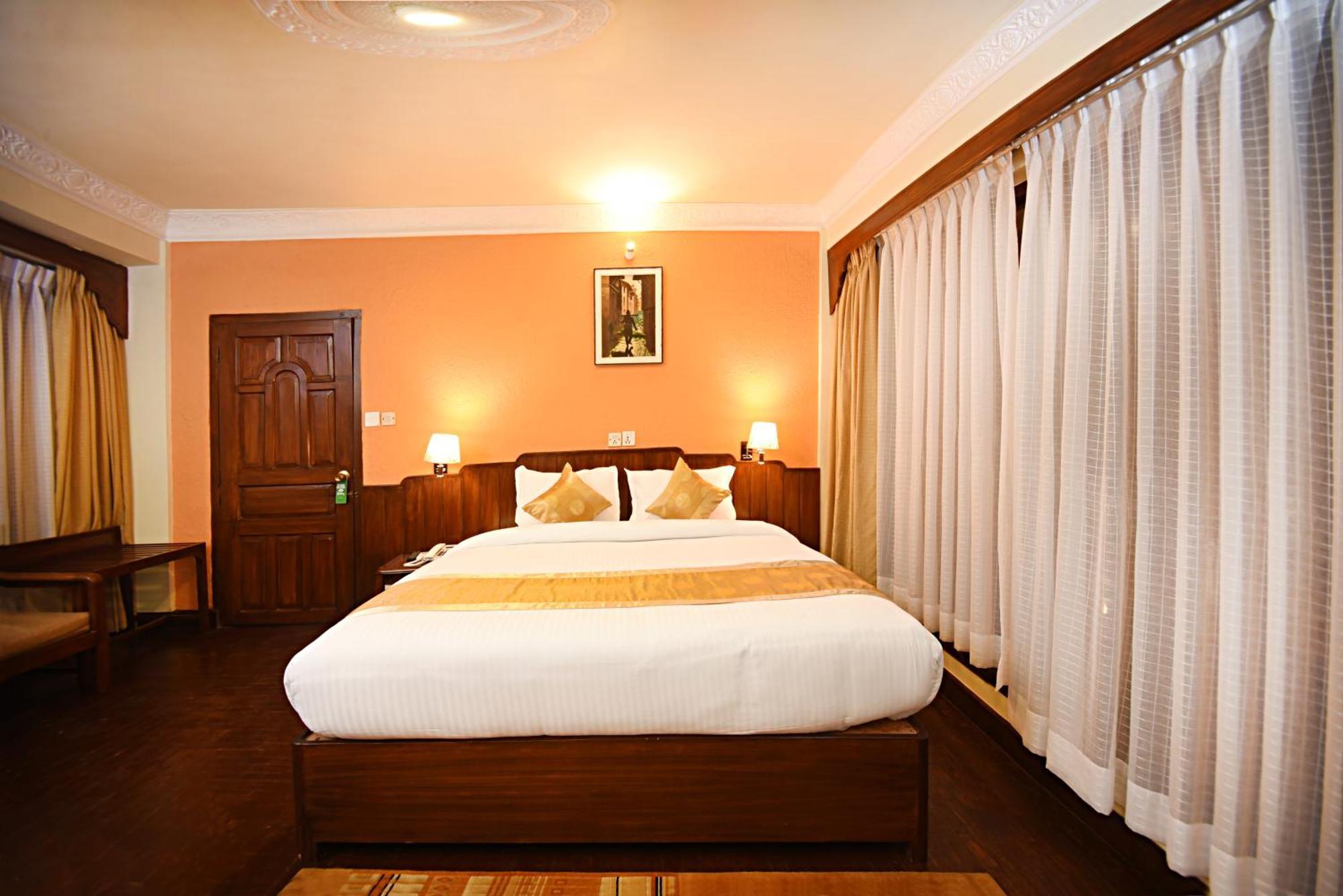 Nirvana Garden Hotel Kathmandu Buitenkant foto