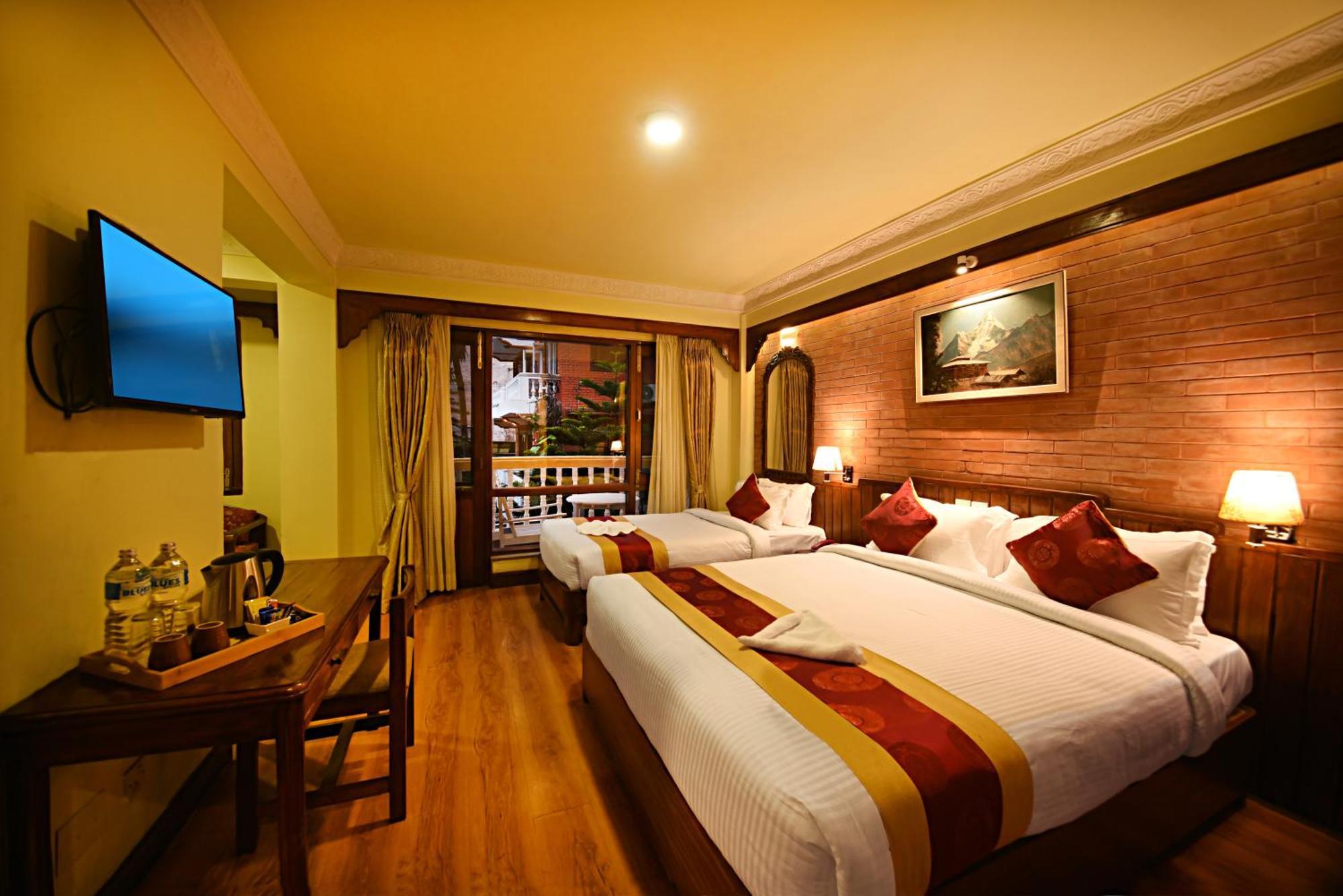 Nirvana Garden Hotel Kathmandu Buitenkant foto