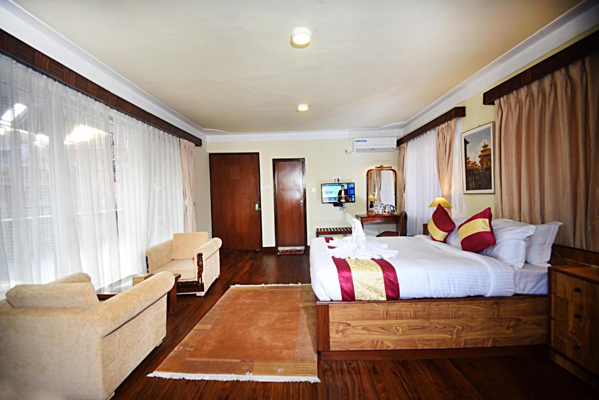 Nirvana Garden Hotel Kathmandu Buitenkant foto
