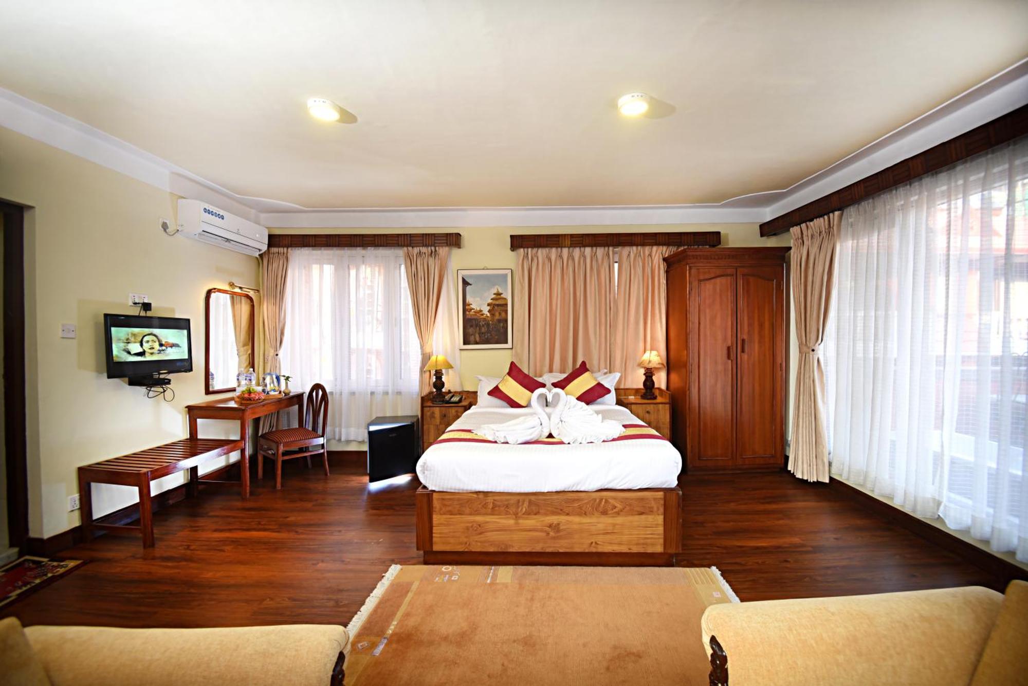 Nirvana Garden Hotel Kathmandu Buitenkant foto