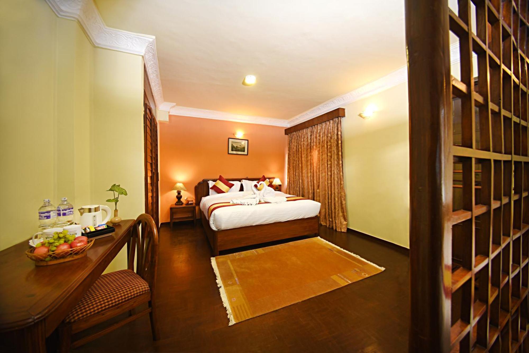 Nirvana Garden Hotel Kathmandu Buitenkant foto
