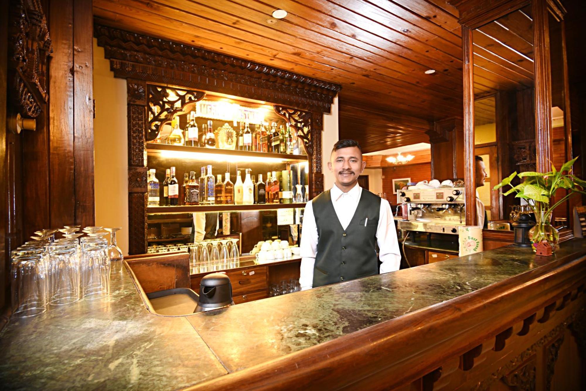 Nirvana Garden Hotel Kathmandu Buitenkant foto