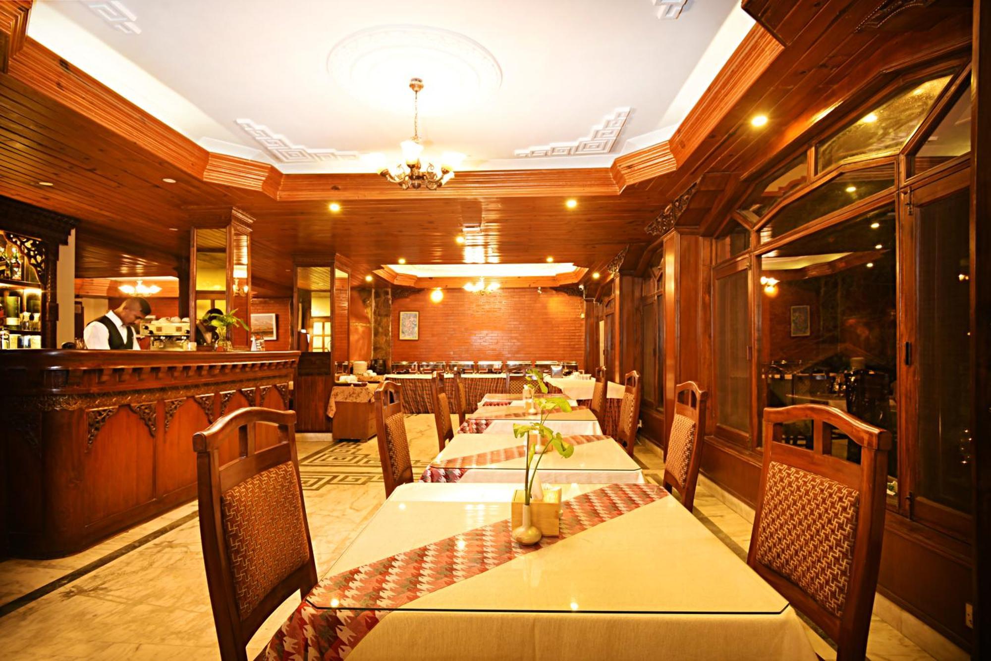 Nirvana Garden Hotel Kathmandu Buitenkant foto