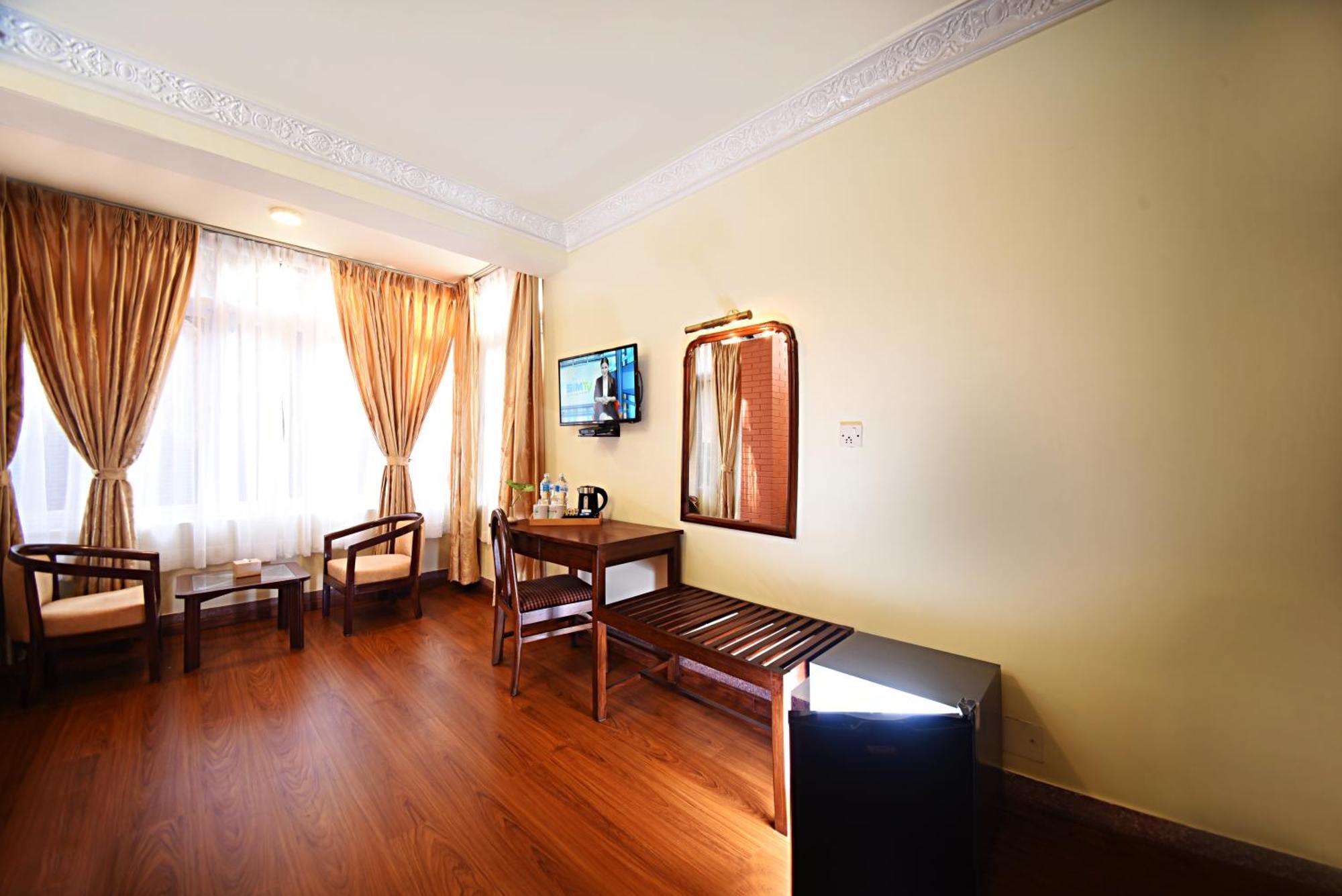 Nirvana Garden Hotel Kathmandu Buitenkant foto