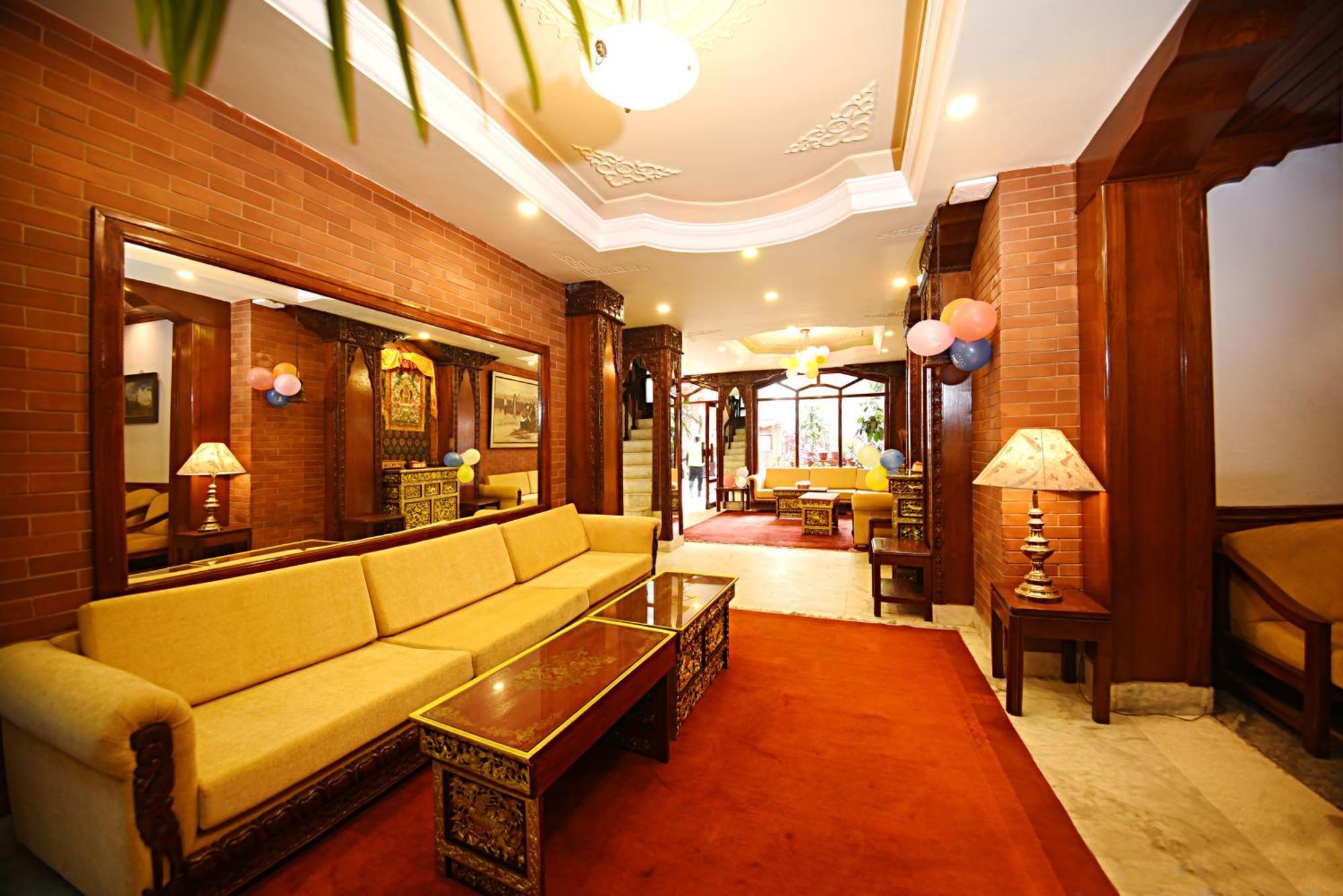 Nirvana Garden Hotel Kathmandu Buitenkant foto