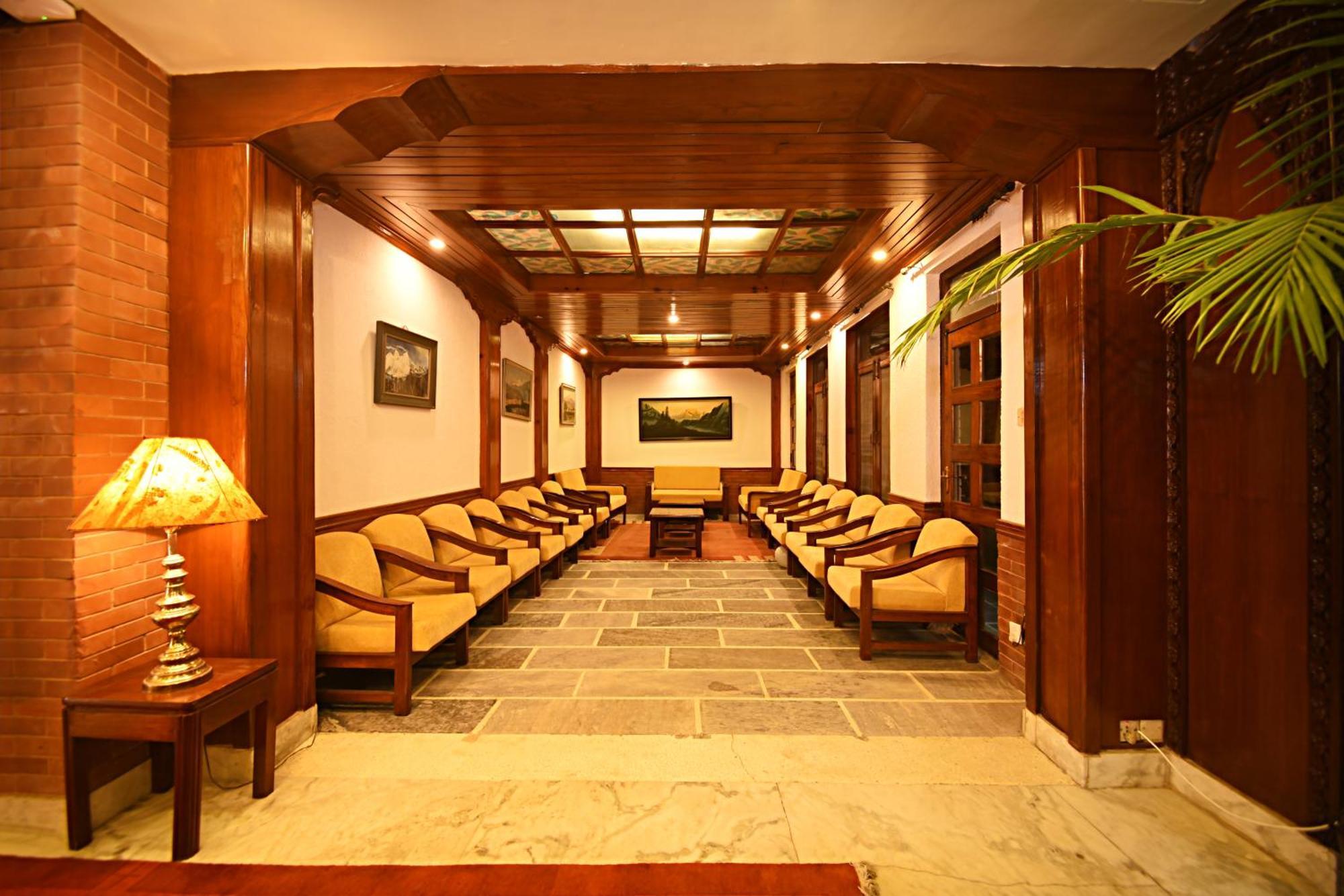 Nirvana Garden Hotel Kathmandu Buitenkant foto