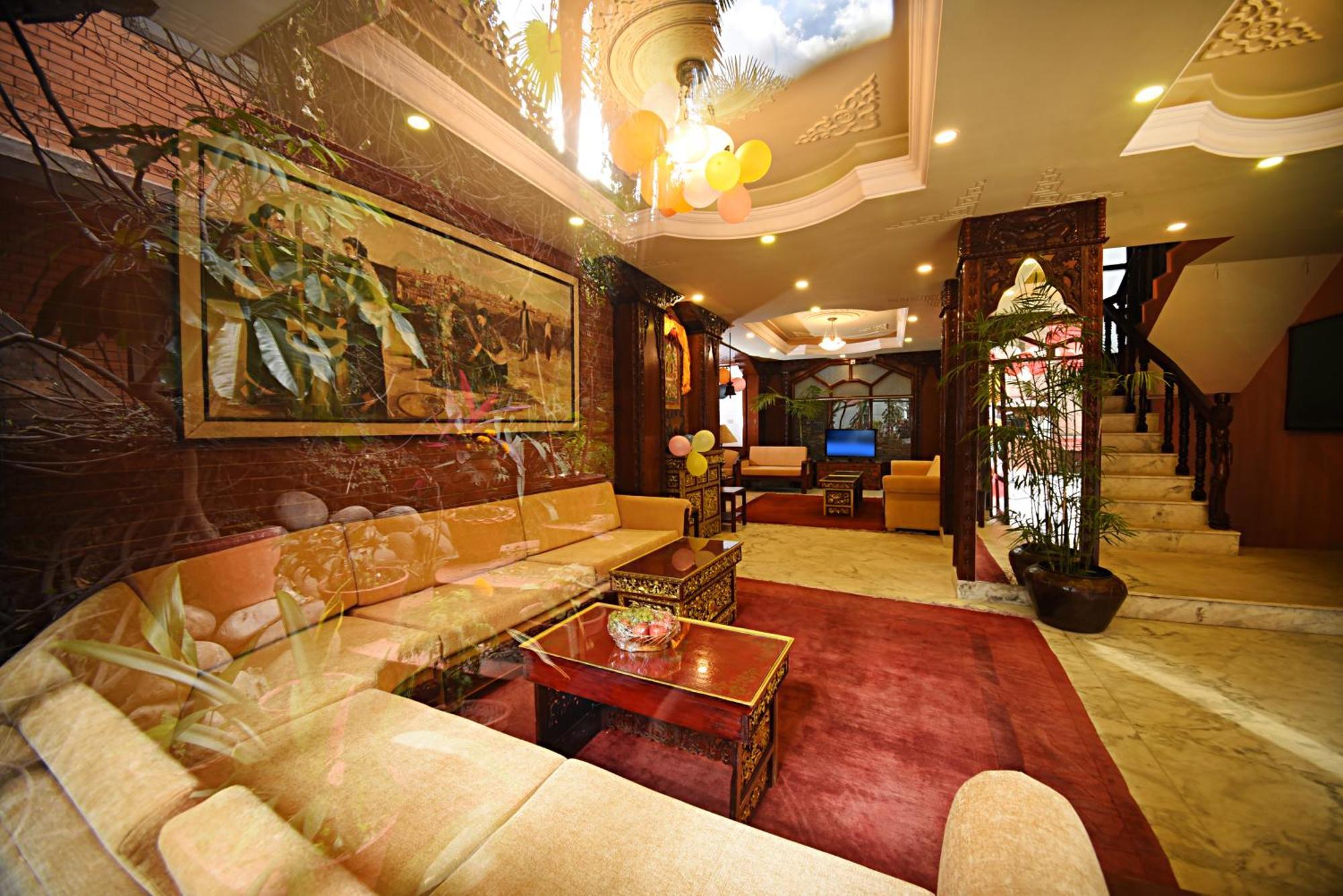 Nirvana Garden Hotel Kathmandu Buitenkant foto